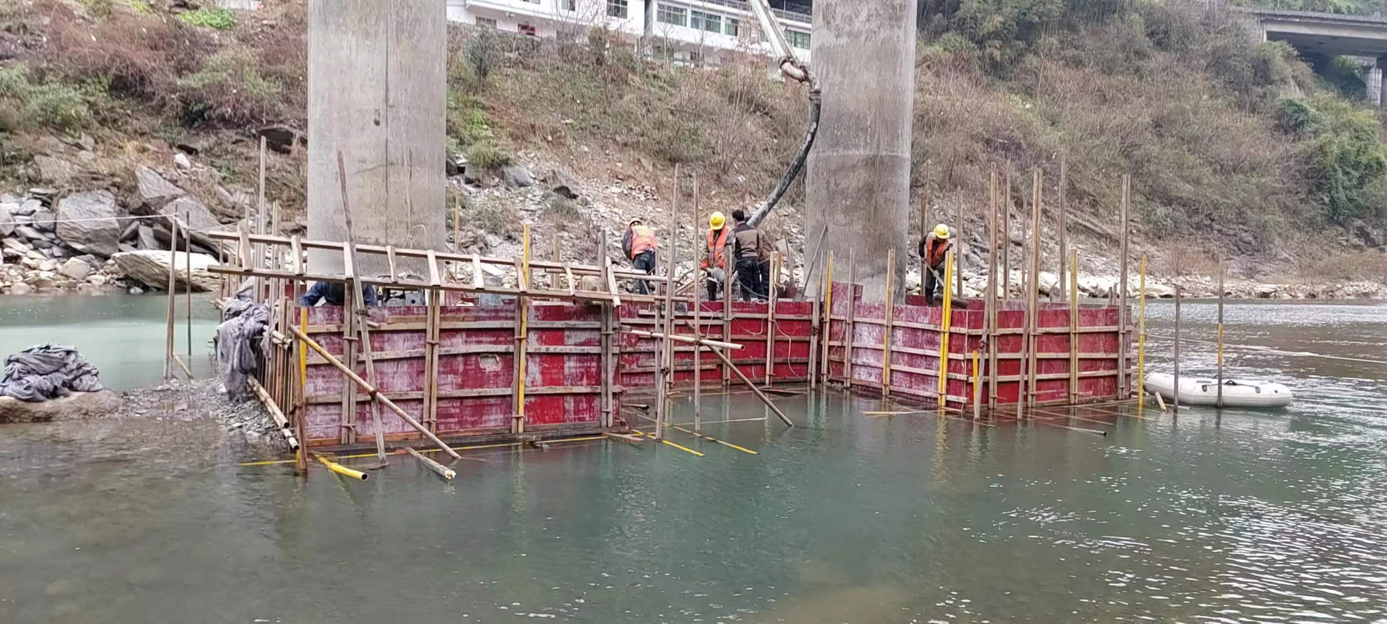 龙潭水利工程施工中堤坝渗漏原因以及防渗加固技术